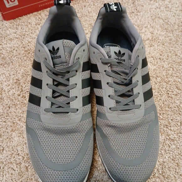 Adidas  Mens MULTI X J SIZE 9 1/2 GREY/BLACK EUC - Picture 1 of 7